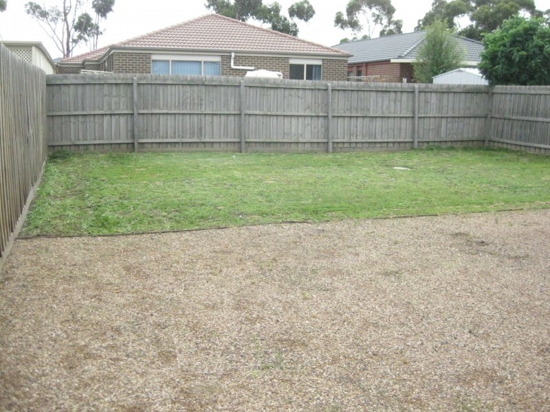 14 Chesterfield Road, Cairnlea VIC 3023