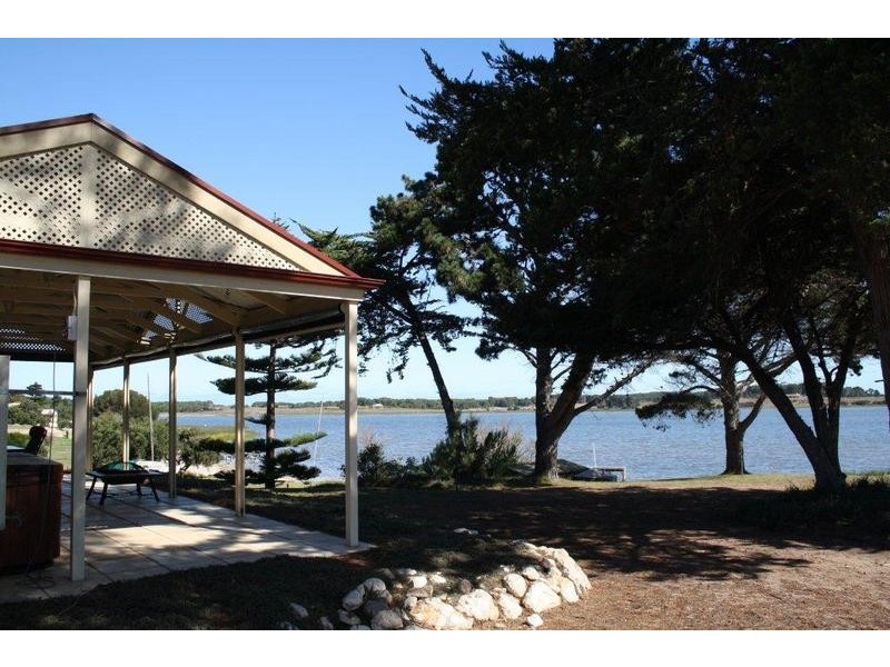 11 Finniss Street, Clayton SA 5256