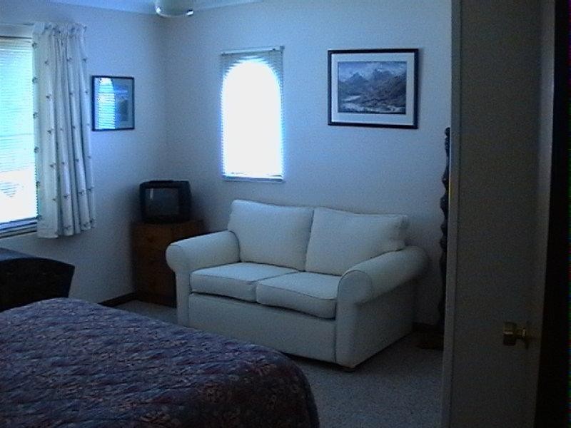 11 Finniss Street, Clayton SA 5256