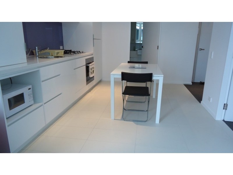 N809/231-245 Harbour Esplanade, Docklands VIC 3008