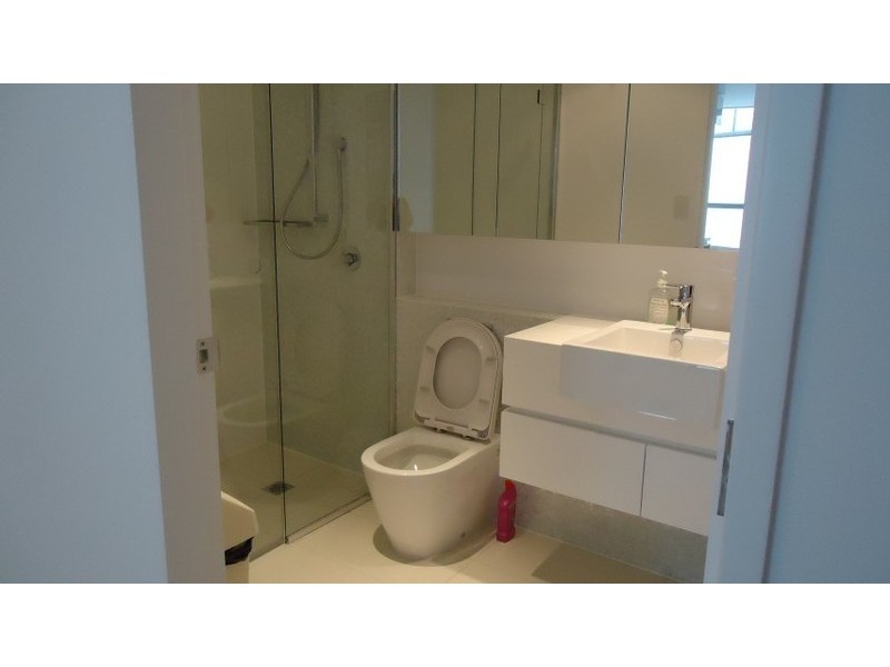 N809/231-245 Harbour Esplanade, Docklands VIC 3008