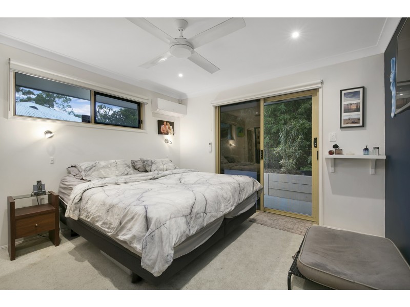 45 Hounslow Way, Seventeen Mile Rocks QLD 4073