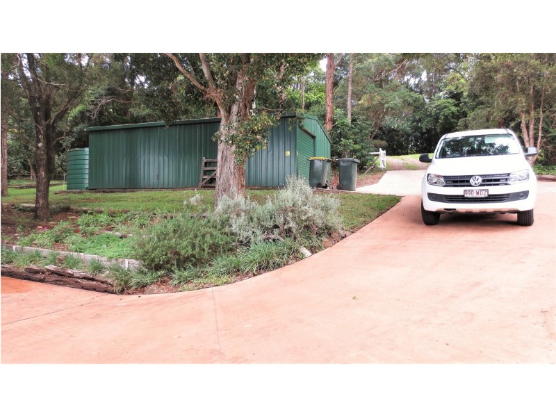 18 South West Road, Beechmont QLD 4211