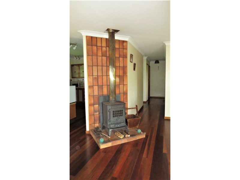 18 South West Road, Beechmont QLD 4211