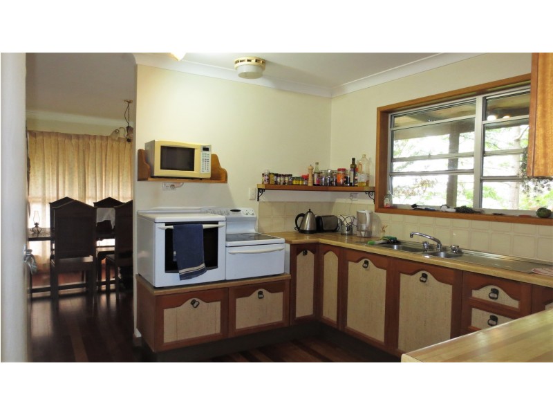 18 South West Road, Beechmont QLD 4211