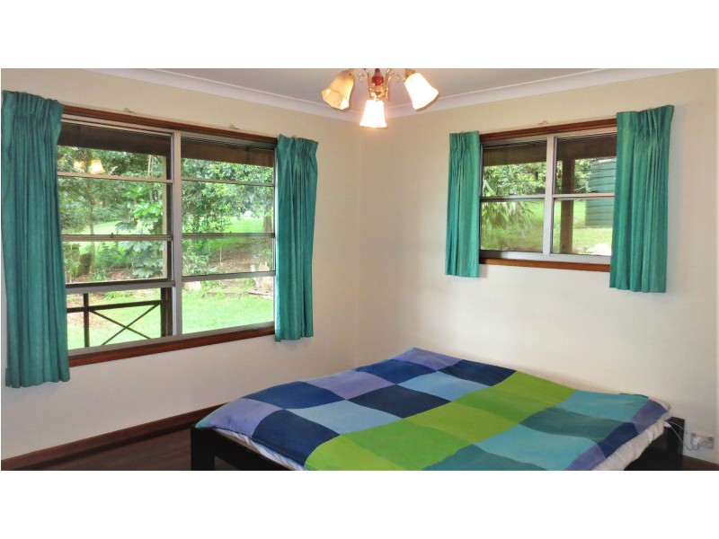 18 South West Road, Beechmont QLD 4211