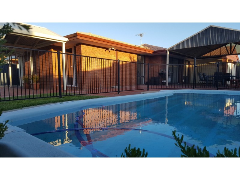 15 Tamma Court, Heathridge WA 6027