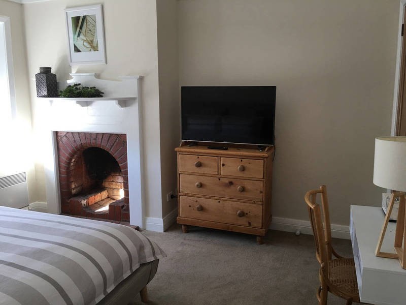 8 Esplanade, Lindisfarne TAS 7015