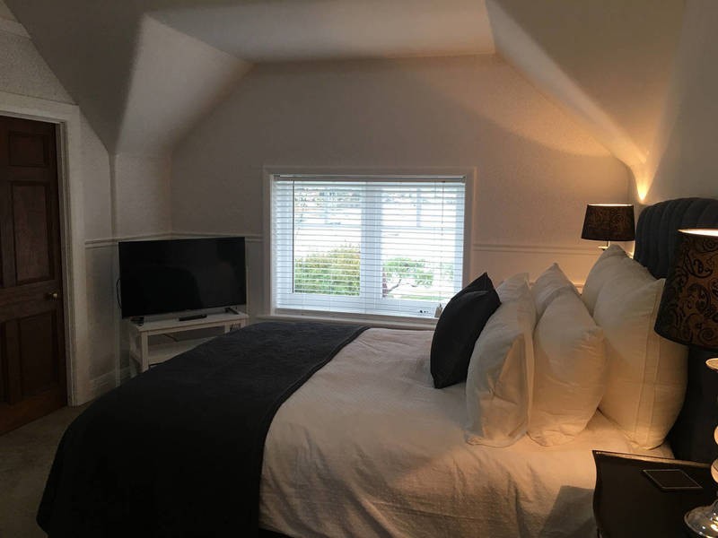 8 Esplanade, Lindisfarne TAS 7015
