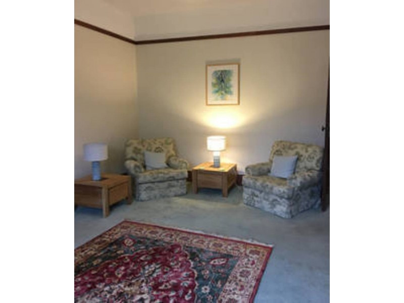 8 Esplanade, Lindisfarne TAS 7015