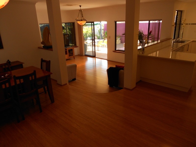 39 Wimbledon Dv, Kingsley WA 6026