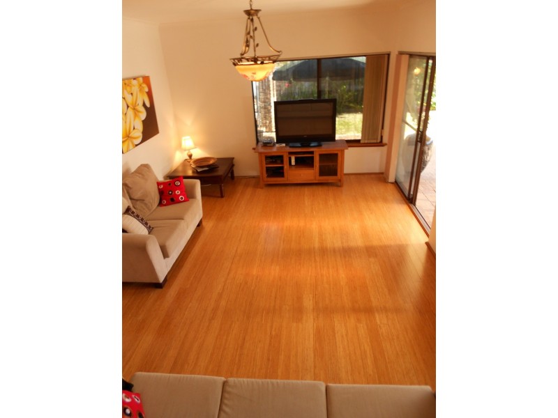 39 Wimbledon Dv, Kingsley WA 6026