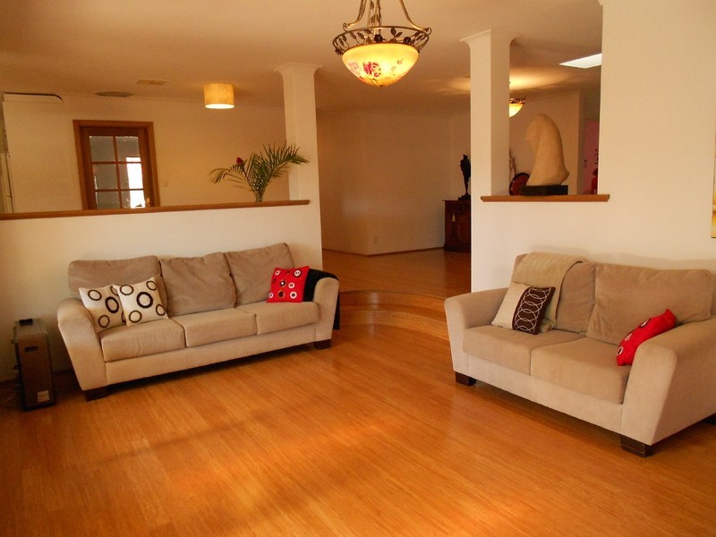 39 Wimbledon Dv, Kingsley WA 6026