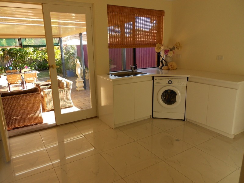 39 Wimbledon Dv, Kingsley WA 6026