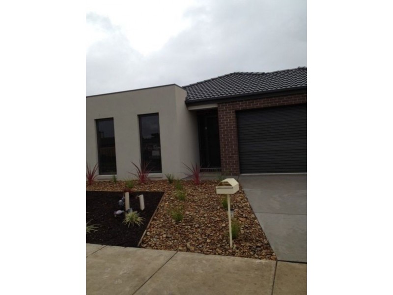 Cranbourne North VIC 3977