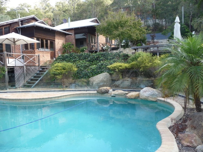 115 Spring Road, Kalamunda WA 6076