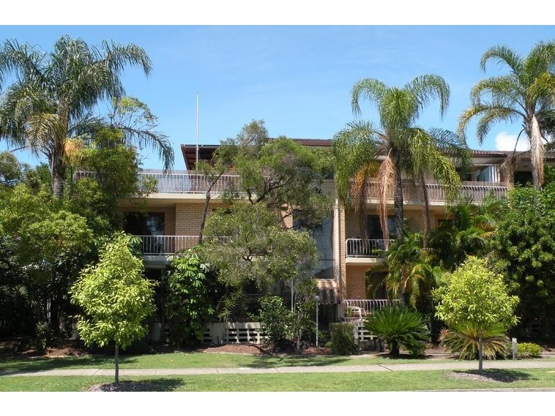 9/22 Whiting St, Labrador QLD 4215