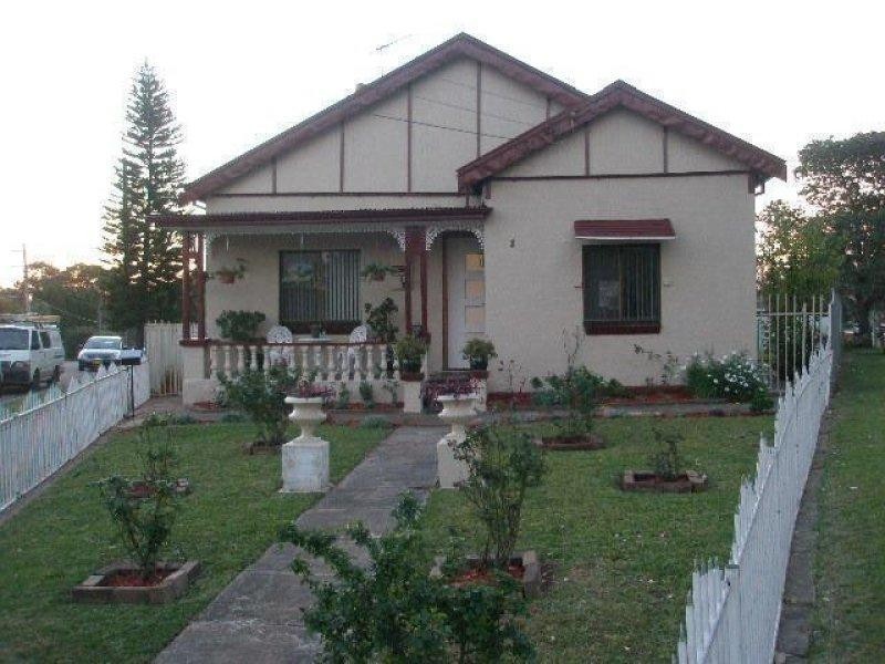 1 Acland Street, Guildford NSW 2161
