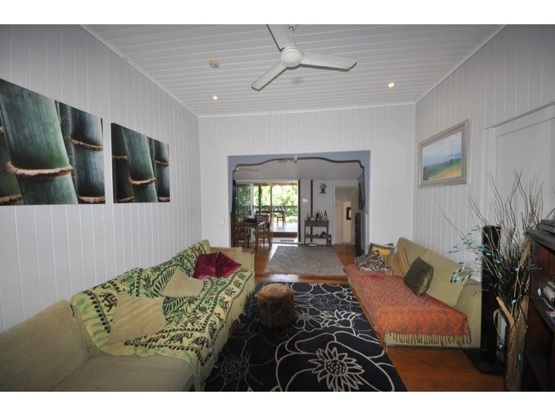 2 Gibson Street, West Mackay QLD 4740