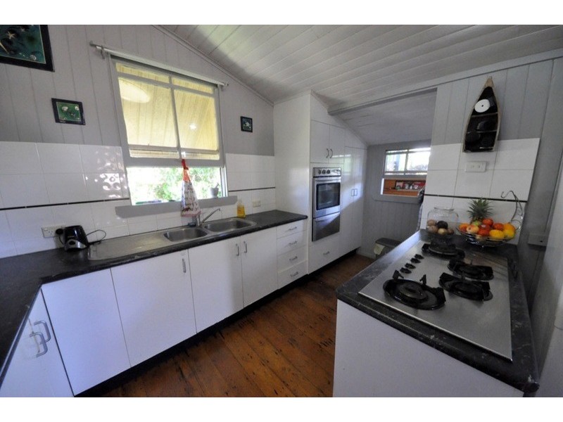 2 Gibson Street, West Mackay QLD 4740