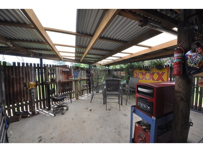 2 Gibson Street, West Mackay QLD 4740