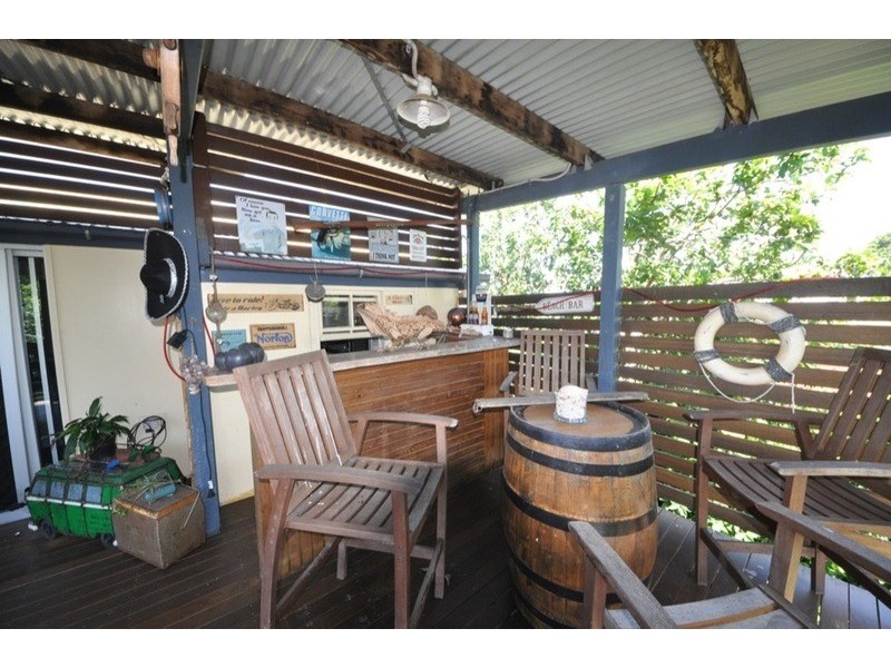 2 Gibson Street, West Mackay QLD 4740