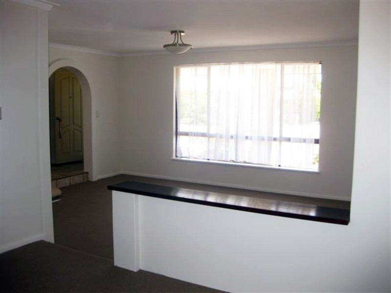 6 Fantail Drive, Bibra Lake WA 6163