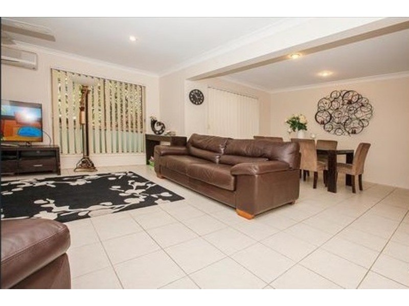 2/4-6 Wattle Street, Victoria Point QLD 4165
