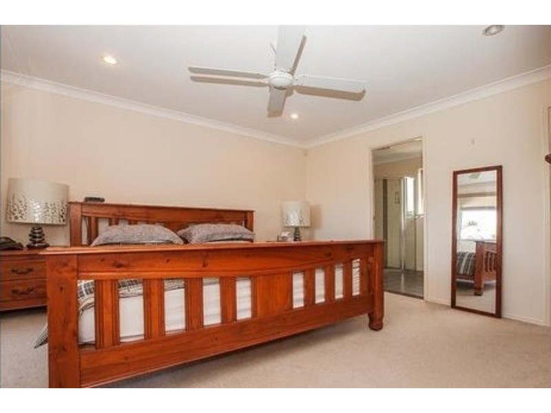 2/4-6 Wattle Street, Victoria Point QLD 4165