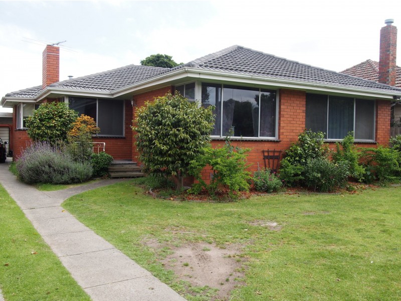 33 Hall Street, Mckinnon VIC 3204