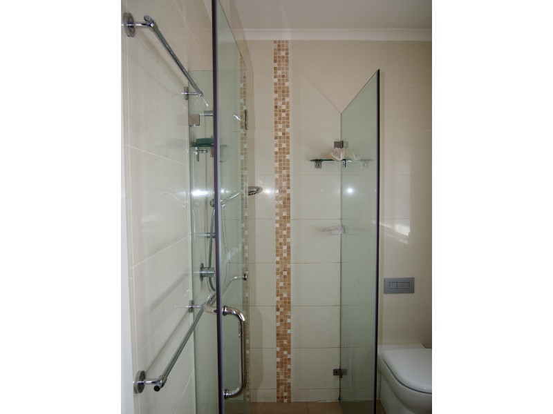 33 Hall Street, Mckinnon VIC 3204