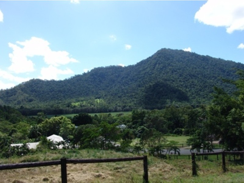 Redlynch QLD 4870