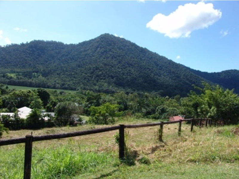 Redlynch QLD 4870