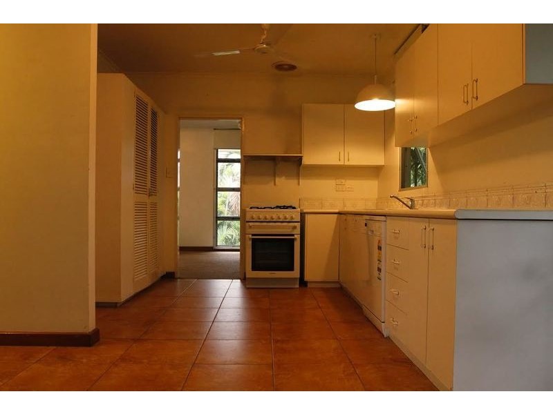 8 Temira Crescent, Larrakeyah NT 0820