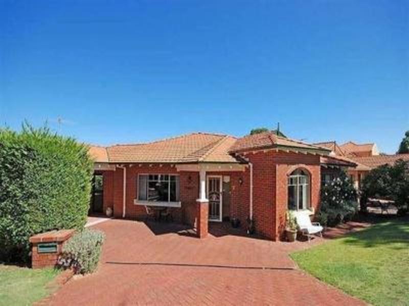 7 Bromilow Green, Mount Claremont WA 6010