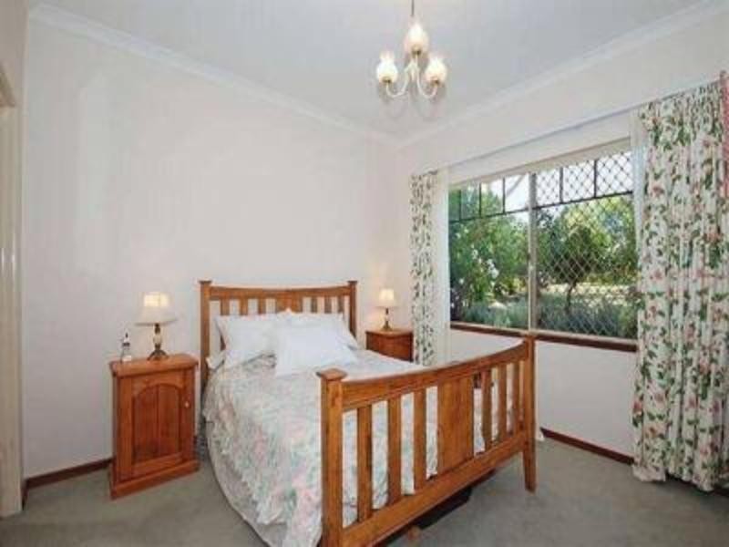 7 Bromilow Green, Mount Claremont WA 6010