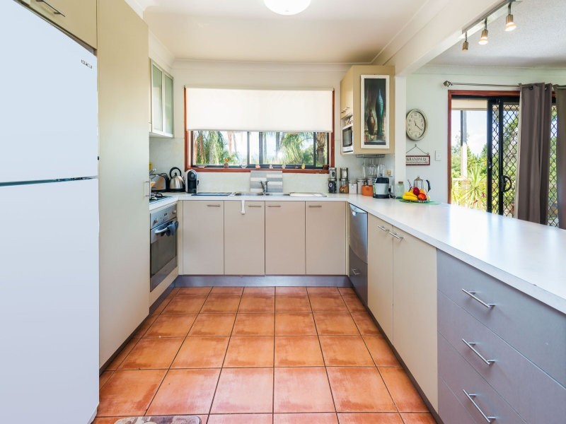 228 Ashmore Road, Benowa QLD 4217