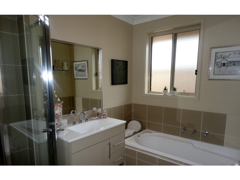 56 Waterside Drive, Woongarrah NSW 2259