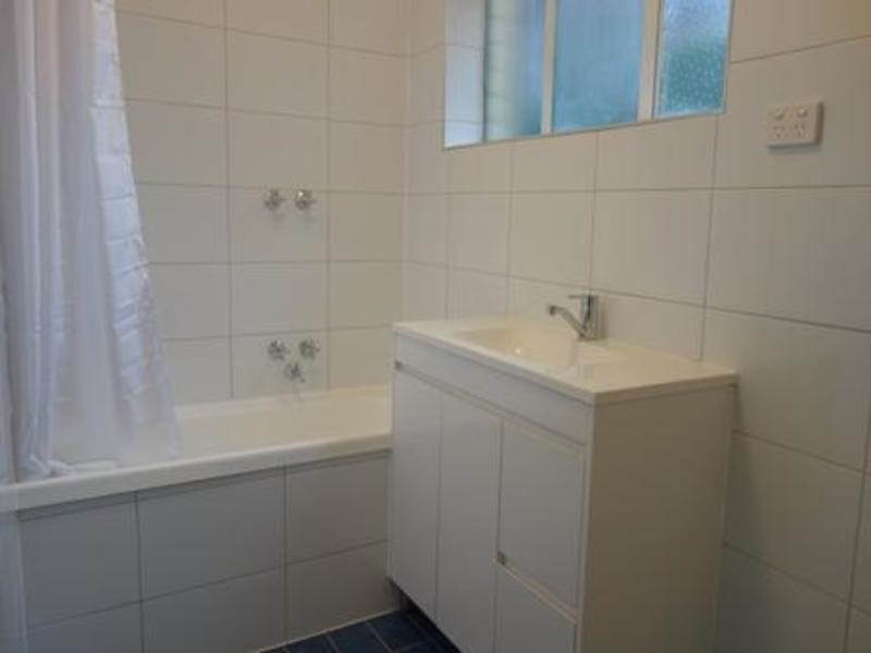 4/4-6 Muchell Grove, Coburg VIC 3058