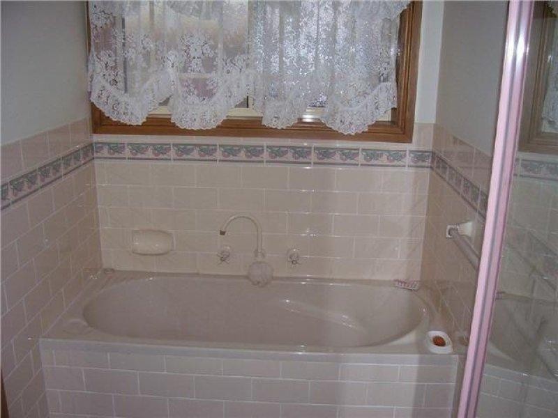 4 Cormorant Avenue, Sussex Inlet NSW 2540