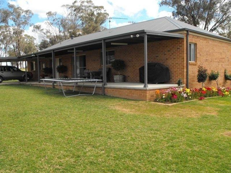 28 Battalion Drive, Cowra NSW 2794