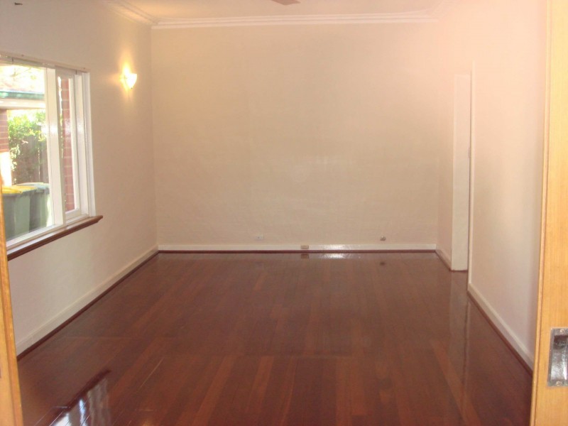 77A Welwyn Avenue, Salter Point WA 6152