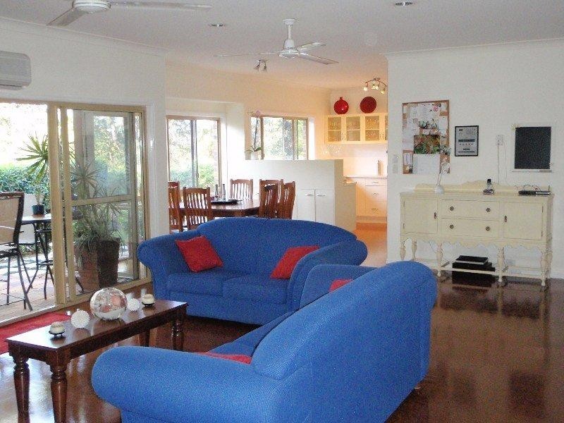 25 Bertana Drive, Mudgeeraba QLD 4213