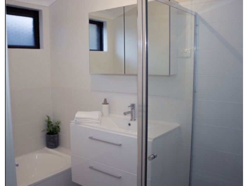 11 Maiden Park Road, Withers WA 6230