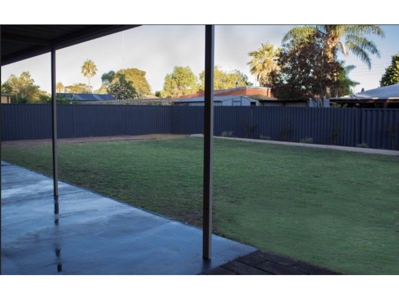 11 Maiden Park Road, Withers WA 6230