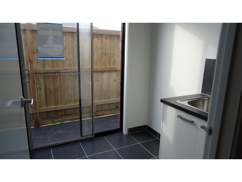 11 Oakham Drive, Williams Landing VIC 3027