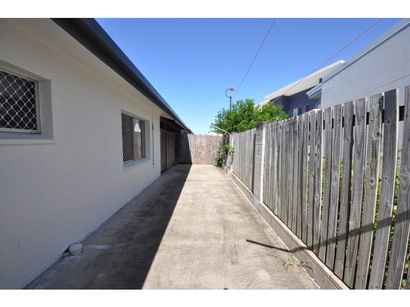 1/17 Stevenson Street, South Mackay QLD 4740