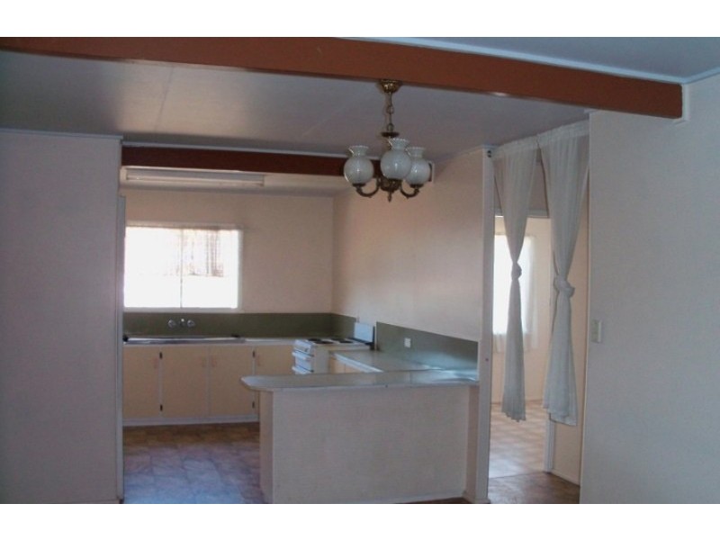 14 Rodney Street, Bowen QLD 4805