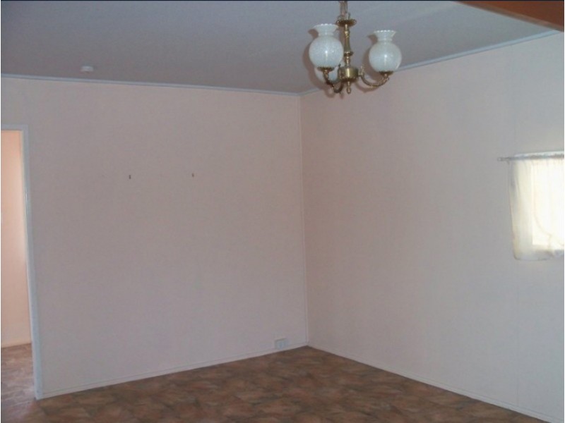 14 Rodney Street, Bowen QLD 4805