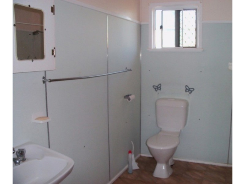 14 Rodney Street, Bowen QLD 4805